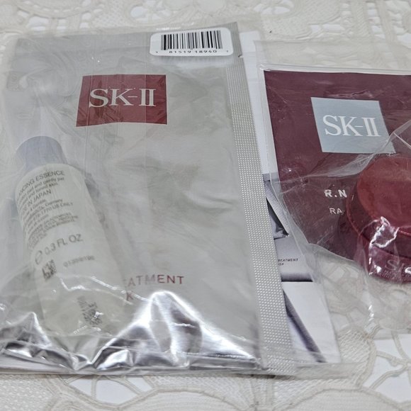 SK-II Facial Treatment Mask Pitera Facial Essence RNA Power Cream Travel Set - Picture 4 of 9